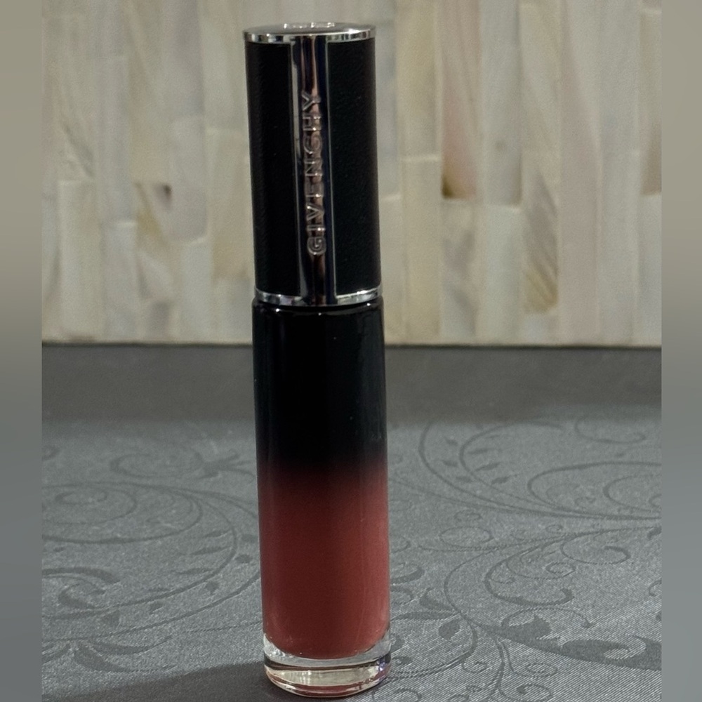 Givenchy Le Rouge Liquid Lipstick in Shade Nude Ambre (New No Box)